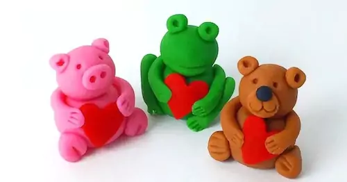 Marzipan figurines for valentine's day