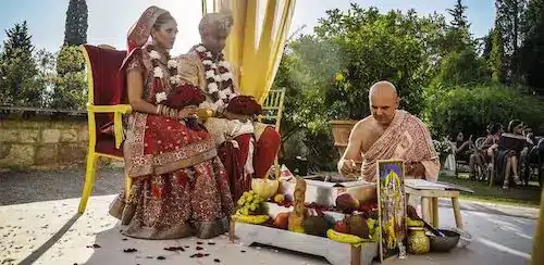 Wedding officiant in Indian wedding vendor checklist